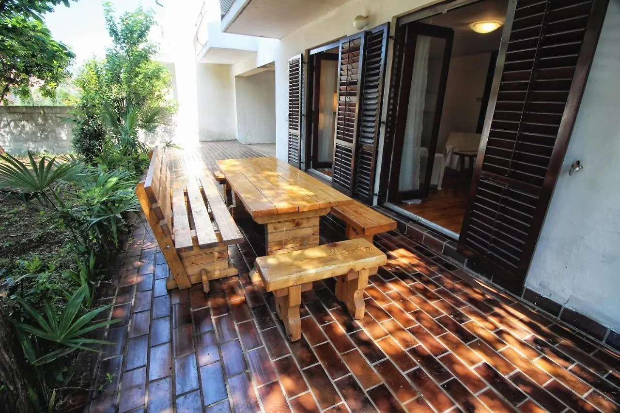 Holiday House Casa Maria Ровинь Дом отдыха
