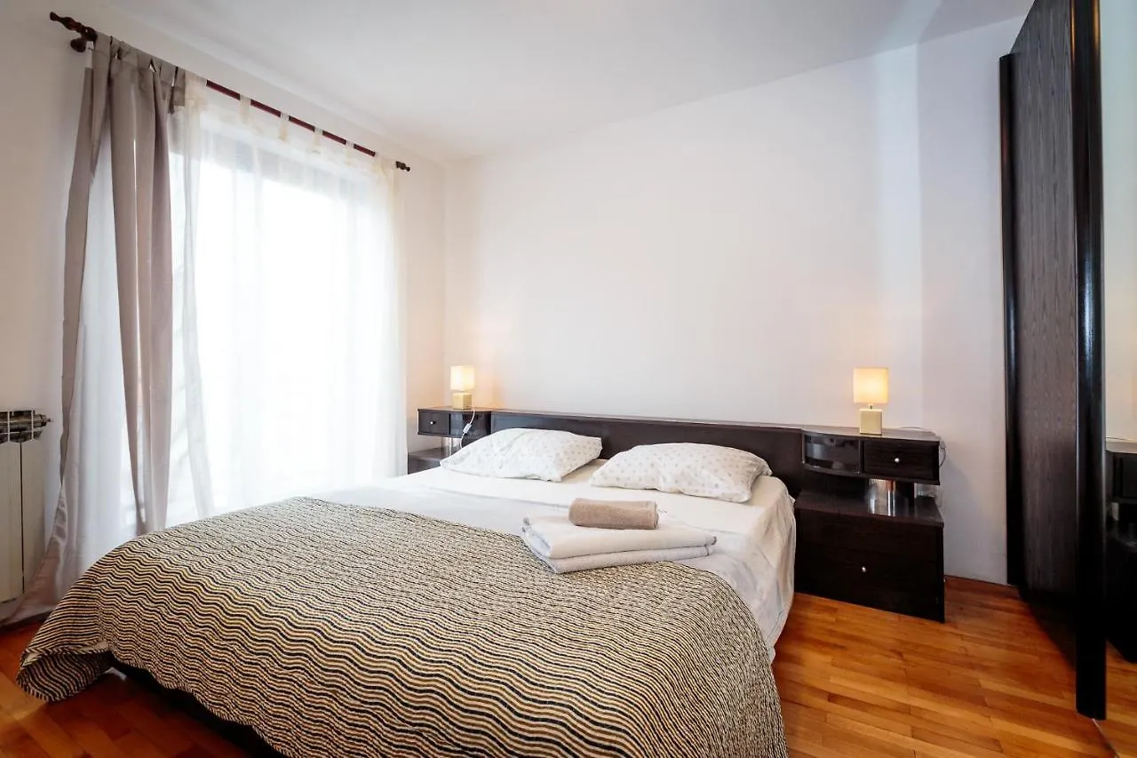 Holiday House Casa Maria Ровинь Дом отдыха